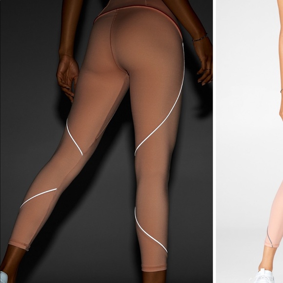Reflective Fabletics Legging - Picture 2 of 5